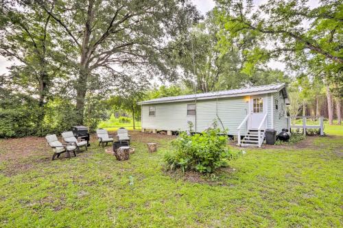 Cozy OBrien Home with Fire Pit and Patio Near Rivers!