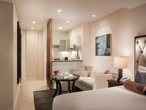 Joy Nostalg Hotel & Suites Manila