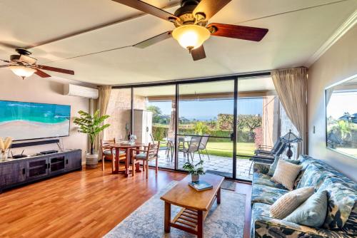 Kihei Ali'i Kai Condo with King Bed, 55'' Smart TV, Free Parking!