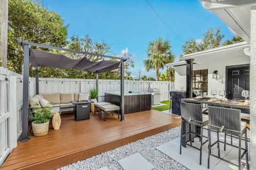 * New* The Bungalow Jupiter! - Moremoments Rentals - Jupiter, FL