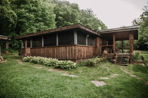 Paradise Mountain Getaway! in Barnardsville, USA
