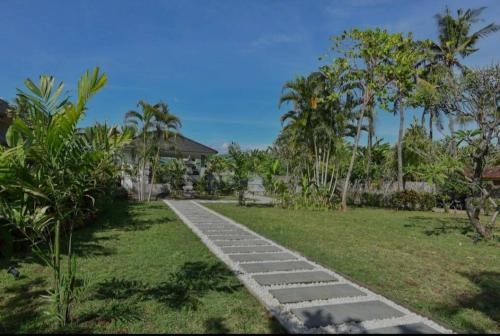 Beachfront Private VILLA & POOL