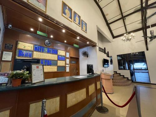 DSH Batu Burok Beach Resort