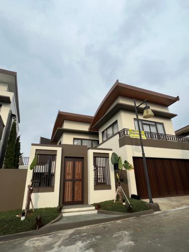 NEW Luxurious Villa Vimala Hills 12pax