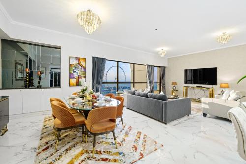 Exquisite 3BR + kids room in JBR w/Ain Dubai view