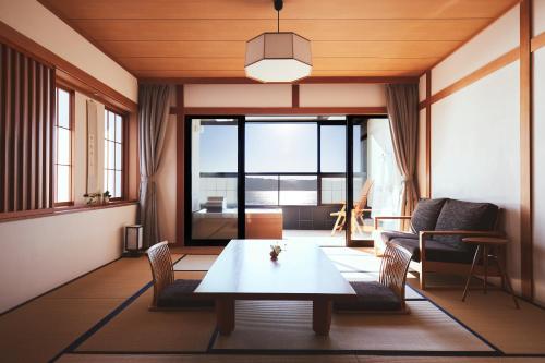 Twin Suite with Tatami Area and Hot Spring Bath - 5F