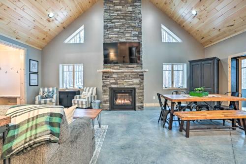Bellaire Family Cabin All-Season Retreat! in Bellaire, USA