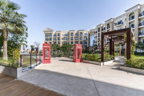 Allsopp & Allsopp - Superb Amenities 1-Bedroom Apartment in Resortz by Danube Arjan - image 8