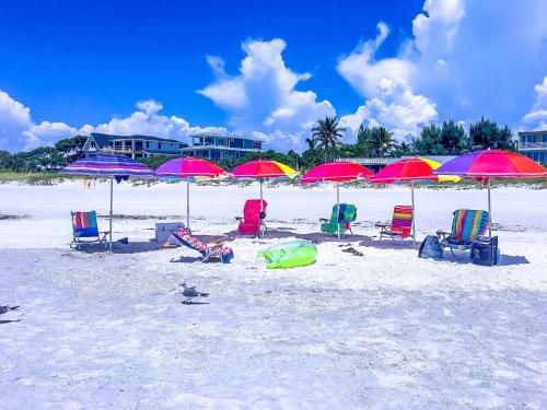 Anna Maria Island Beach Palms 6B in Bradenton Beach, USA