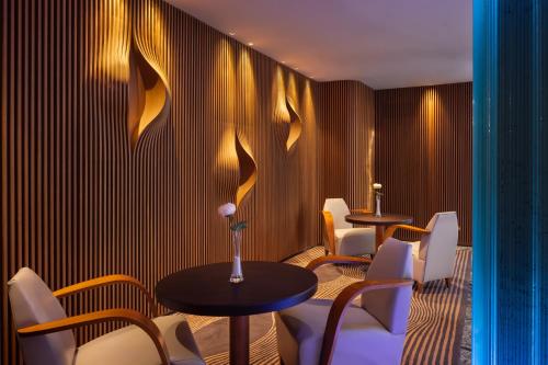 サンシ ディプタシオ ホテル