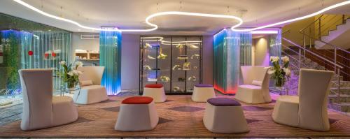 サンシ ディプタシオ ホテル