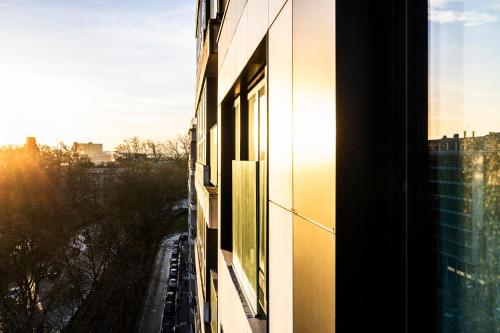 L-Avenue - image 12