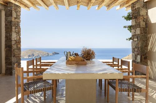 Kir Mimis Awarded Cycladic Villa gîte à louer Vayiá