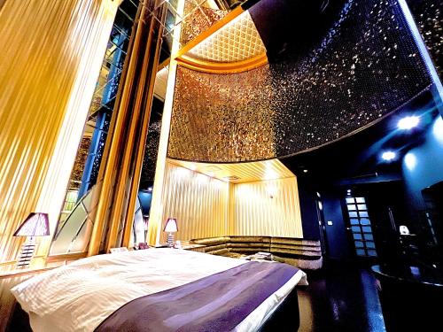 SKY Tower Sweet 4 Beppu, Resort Love Hotel Room Type - King Room