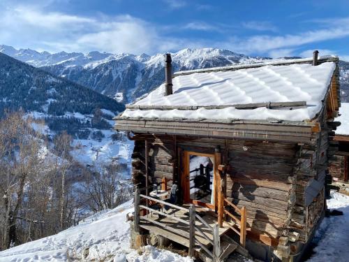 B&B Saint-Martin - Cosy Chalet in Val d’Hérens, Swiss Alps, 1333m - Bed and Breakfast Saint-Martin