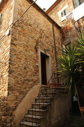  Trilocale nel centro storico in Montemerano