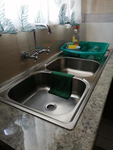 Kitchen, Beautiful & Serene Airbnb house in Klerksdorp