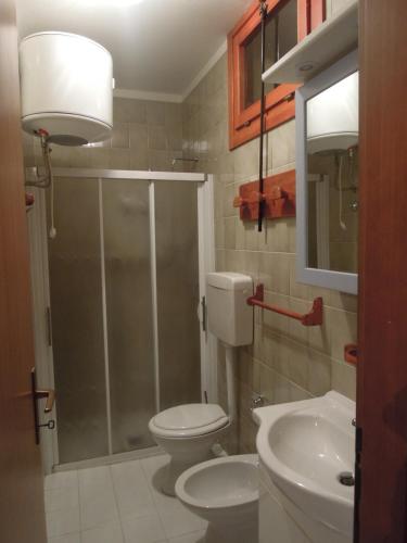 Lovely holiday apartment with sea view - image 5
