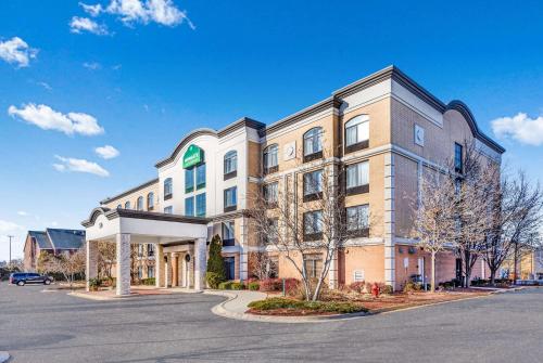 Wingate by Wyndham Schaumburg in Schaumburg, USA