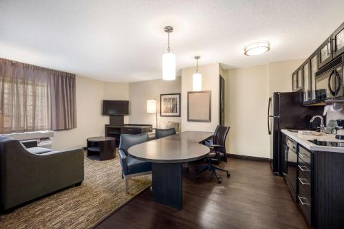 Sonesta Simply Suites Oklahoma City Airport - image 14
