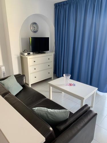 Studio Apartment image 3