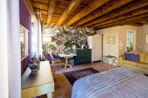 Mazzini Suite - image 12