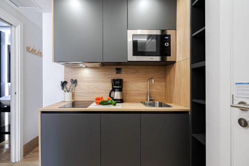 Feelathome Ventas Suites, Мадрид (фото 11)