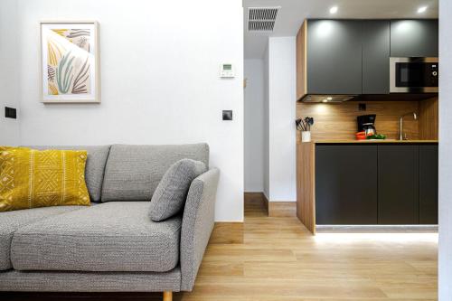 Feelathome Ventas Suites, Мадрид (фото 8)