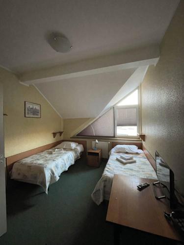 Double or Twin Room with Bathroom