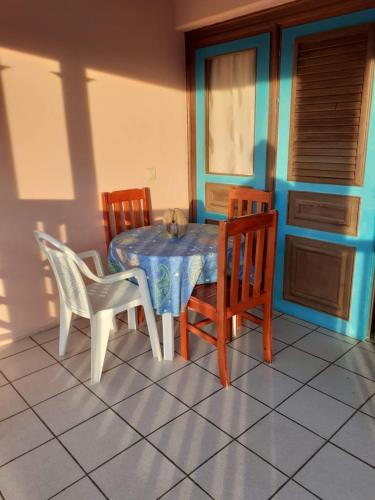 Les pieds dans l'eau in Sainte-Anne