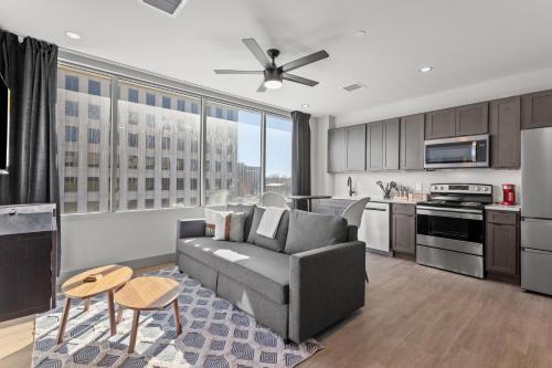 175 LEX - Walkable Downtown Lexington & Rupp Arena - Full Condos in Lexington (KY)