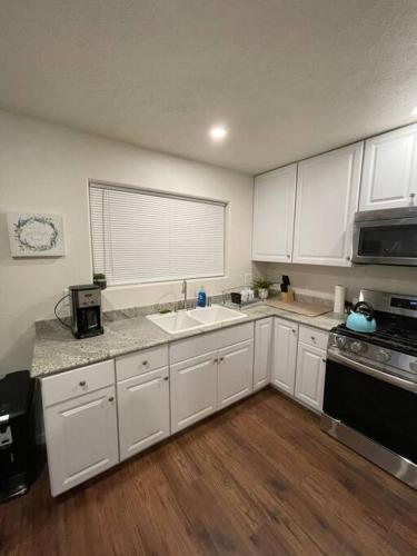 Brand New 2BR CUTE Blue LED in North Fresno