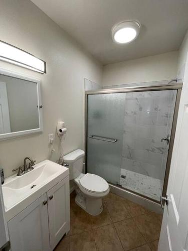 Brand New 2BR CUTE Blue LED in North Fresno