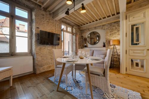 Le Balcon Perrière II - Charming apartment with direct view of the Thiou