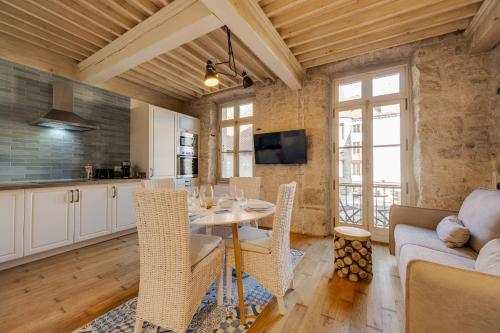 Le Balcon Perrière II - Charming apartment with direct view of the Thiou