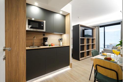 Feelathome Ventas Suites - image 14