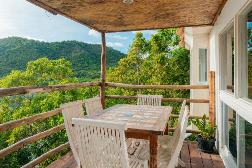 Balcony/terrace, Marina del Sol Resort & Yacht Club in Busuanga