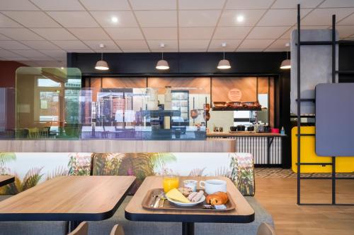 Їжа та напої, B&B HOTEL Paris Rosny-sous-Bois in Росні-су-Буа