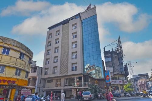 Hotel Sri Sri Executive, Kolhapur - 5 Min Away From Mahalaxmi Temple