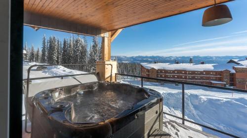 Chalet Monashee - Brand New High-End Property with Amazing Views, Big White (foto 4)