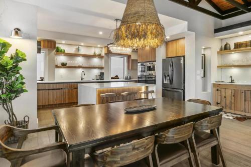 Chalet Monashee - Brand New High-End Property with Amazing Views, Big White (foto 6)