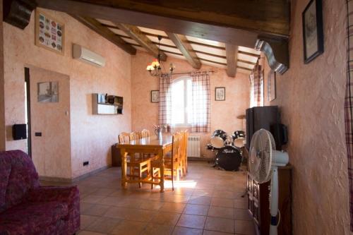 Catalunya Casas Peaceful Perfection , only 30km from Barcelona!