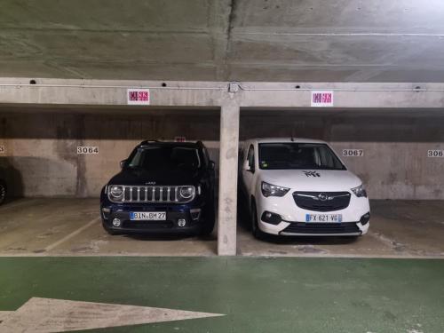 Pink Hotel - main image