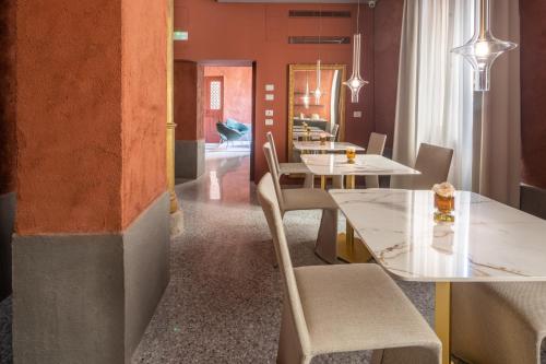Ninfea Luxury Suites - image 4