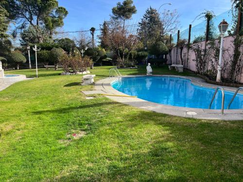 Apartamento con 5 dormitorios en Madrid