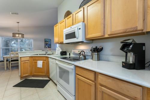 124DORN-Highlands Villa (S) - image 13