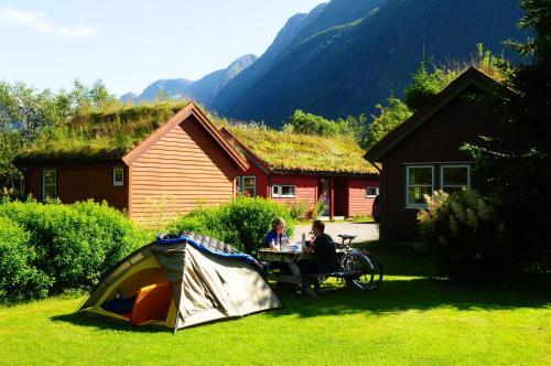 Зовнішній вигляд готелю, Bøyum Camping in Флаленд