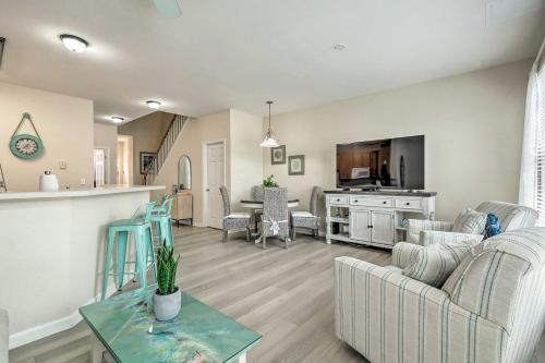 Ocean View Townhome with Pool and Golf Course Access in Ocean View, USA