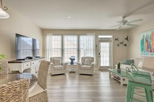Ocean View Townhome with Pool and Golf Course Access in Ocean View, USA