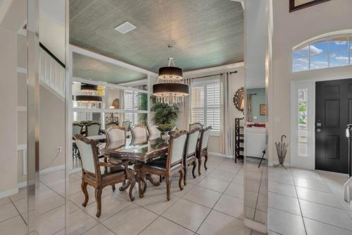 Gorgeous 6Bd Spa Gm Hm Watersong-174YS home in Davenport, USA